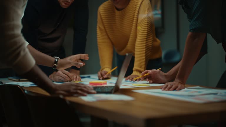 Brainstormen voor bruiloftfilms en reclamevideo’s in Gent